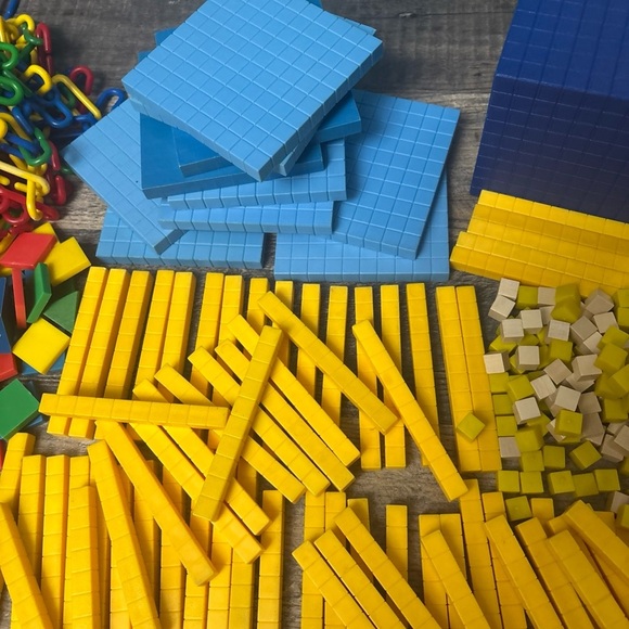 Math Manipulative Base Ten Counting Blocks, Plastic Geometric Tiles & Color Link - Picture 11 of 12
